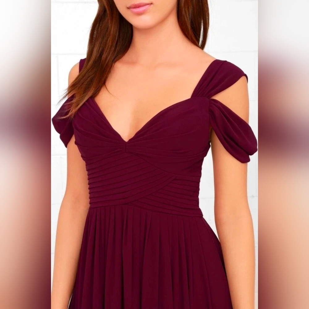 Lulus Make Me Move Burgundy Maxi Dress Gown Sweetheart Cold Shoulder XS